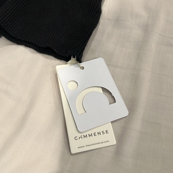 Commense Black Sweater - Picture 3 of 4